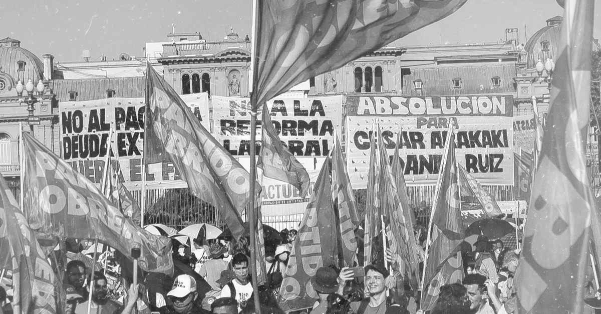 imagen de la nota Por una salida de los trabajadores a la crisis. Construyamos un movimiento popular con banderas socialistas